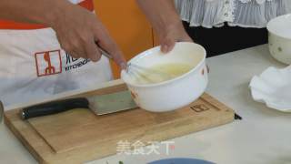 蒸三色水蛋的做法步骤：1