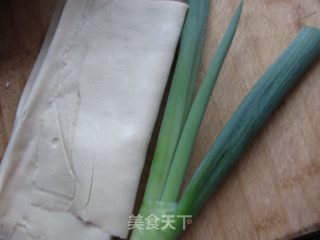 清炒豆皮的做法步骤：1