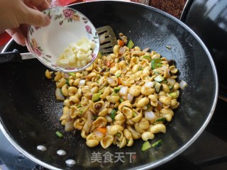 什锦炒猫耳朵的做法步骤：10