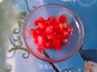 白里透红与众不同--茭白炒蕃茄的做法步骤：2