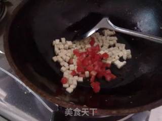 白里透红与众不同--茭白炒蕃茄的做法步骤：6