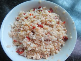 炸春卷-----土豆馅春卷的做法步骤：1