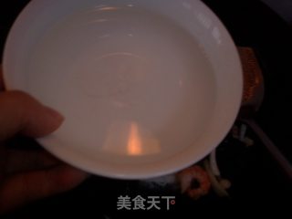 黑蒜海鲜汤的做法步骤：8