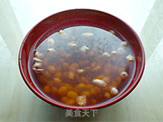 花生炖猪脚的做法步骤：2