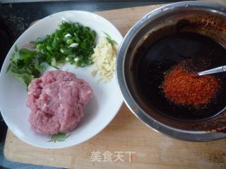 韩式炸酱面的做法步骤：2