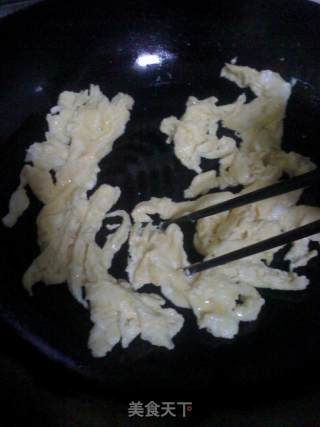 秋葵西红柿炒鸡蛋的做法步骤：4