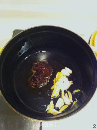 酱香味浓郁、肉嫩多汁的排骨做法——【沙茶排骨】的做法步骤：2