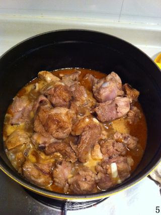 酱香味浓郁、肉嫩多汁的排骨做法——【沙茶排骨】的做法步骤：5