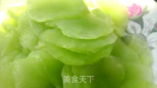 素炒木耳莴苣片，【莴笋炒木耳】的做法步骤：1