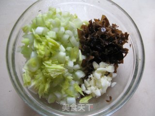 三色肉丸汤的做法步骤：3