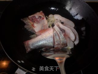 美味鲈鱼汤的做法步骤：5