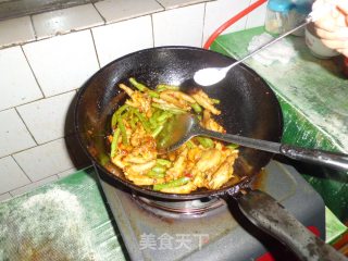凤爪烧豆角的做法步骤：12