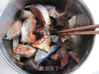 五香鲅鱼的做法步骤：2