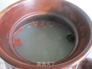 黄豆花生炖猪蹄的做法步骤：11
