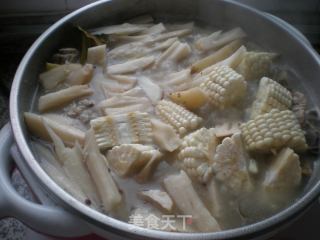 玉藕烧排骨（加肉骨汤）的做法步骤：8