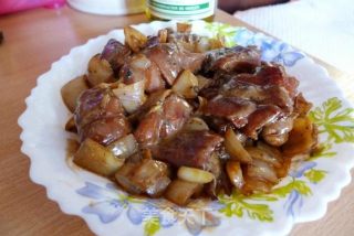 奶油黑椒猪蹄（自制黑椒汁）的做法步骤：17