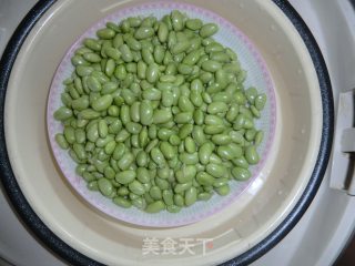 草菇毛豆的做法步骤：2