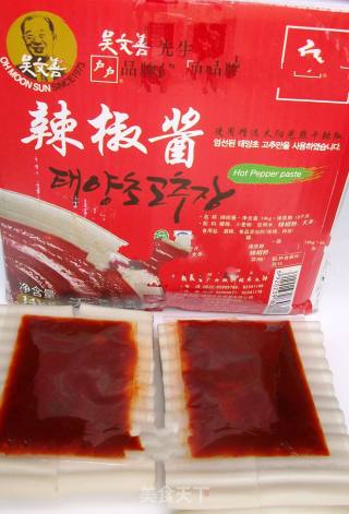 空心年糕炒韩国甜辣酱的做法步骤：1