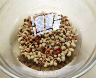一锅一汤一饭：淮山胡萝卜扇骨汤 + 蒸饭的做法步骤：1