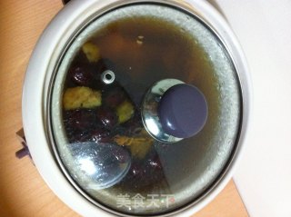 秋季滋补靓汤-虫草花炖鹌鹑的做法步骤：7