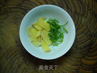 黄豆焖野鲫鱼的做法步骤：3