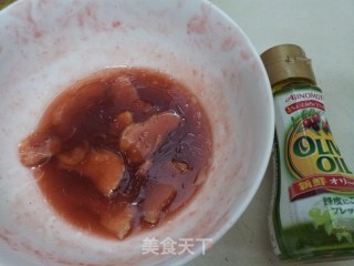简单易做，超级好吃——蜜汁叉烧翅的做法步骤：8