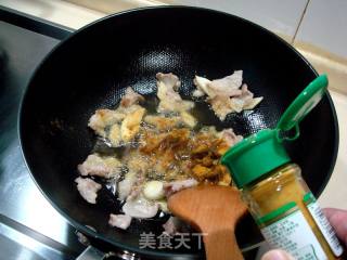 咖喱烧菜花的做法步骤：2