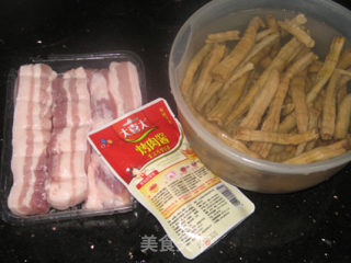 笋焖肉的做法步骤：1