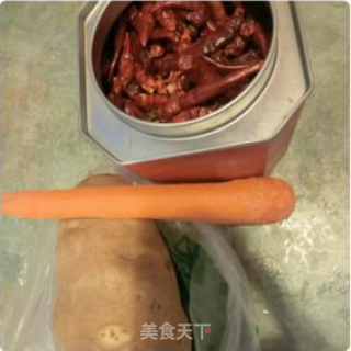酸辣土豆丝的做法步骤：1