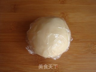 蛋黄酥的做法步骤：2