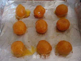 蛋黄酥的做法步骤：4
