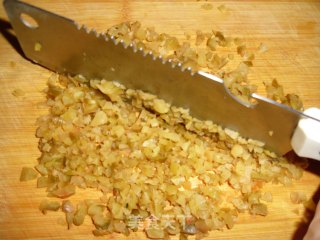 这个中秋最受欢迎的——鲜肉榨菜月饼的做法步骤：2