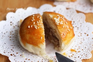 这个中秋最受欢迎的——鲜肉榨菜月饼的做法步骤：22