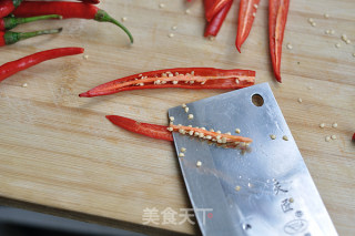 酸辣饺子蘸酱的做法步骤：1