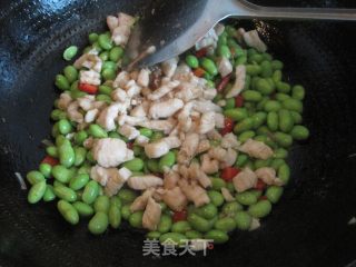 毛豆炒鸡丁的做法步骤：7
