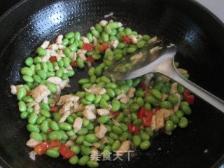 毛豆炒鸡丁的做法步骤：8