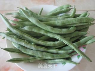 四季豆烧排骨的做法步骤：1