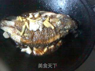 酒酿非洲鲫鱼的做法步骤：4