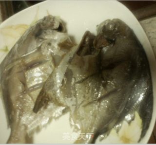 焖小白鲳的做法步骤：5