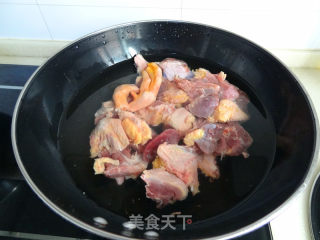 茶树菇烧鹅的做法步骤：2