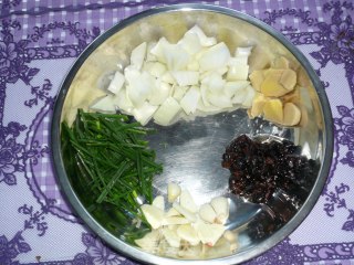 野味豉汁青口的做法步骤：2