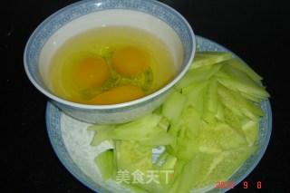 芙蓉虾仁的做法步骤：2