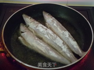 家常菜-----炸沙梭的做法步骤：4