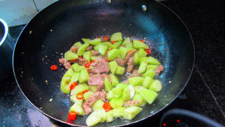 黄瓜猪肉片的做法步骤：7