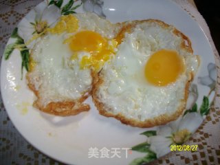 双蛋酿丝瓜的做法步骤：3