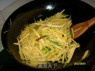 炒南瓜丝的做法步骤：7