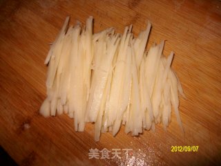 下饭菜——炝炒土豆丝的做法步骤：2