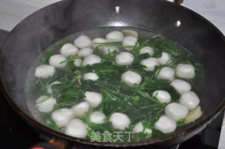 菠菜鱼丸汤的做法步骤：4