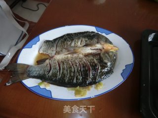 香辣烤鱼的做法步骤：1