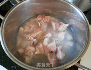 剁椒蒸鸡翅的做法步骤：2